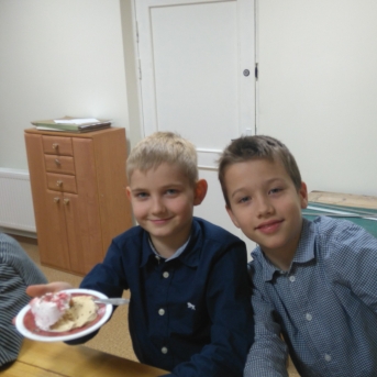 Mākslinieku “Saldējuma ballīte” - 