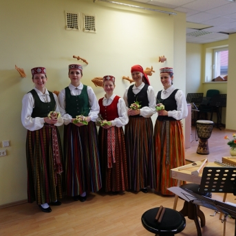 Pavasara koncerts ar kokļu ansambļa 