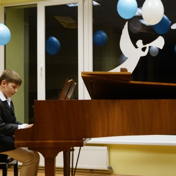 Klavieru un pūšaminstrumentu nodaļas audzēkņu koncerts - 