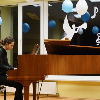 Klavieru un pūšaminstrumentu nodaļas audzēkņu koncerts - 