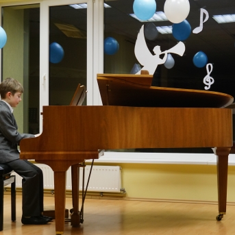 Klavieru un pūšaminstrumentu nodaļas audzēkņu koncerts - 