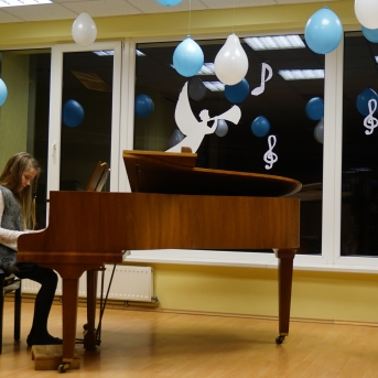 Klavieru un pūšaminstrumentu nodaļas audzēkņu koncerts - 