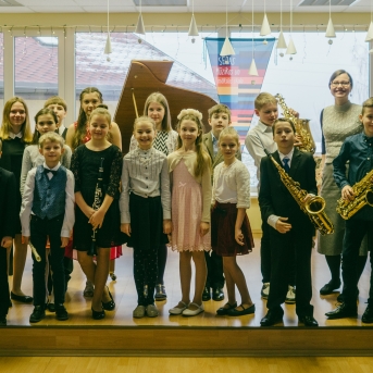 Ziemassvētki SMMS Pūtēju un klavieru nod. koncerts - 