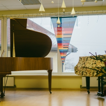 Ziemassvētki SMMS Pūtēju un klavieru nod. koncerts - 