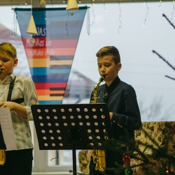 Ziemassvētki SMMS Pūtēju un klavieru nod. koncerts - 