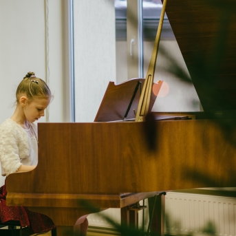 Ziemassvētki SMMS Pūtēju un klavieru nod. koncerts - 