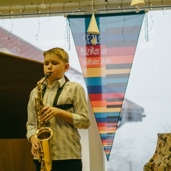 Ziemassvētki SMMS Pūtēju un klavieru nod. koncerts - 