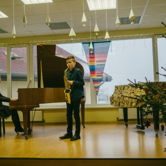 Ziemassvētki SMMS Pūtēju un klavieru nod. koncerts - 
