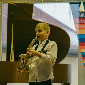 Ziemassvētki SMMS Pūtēju un klavieru nod. koncerts - 