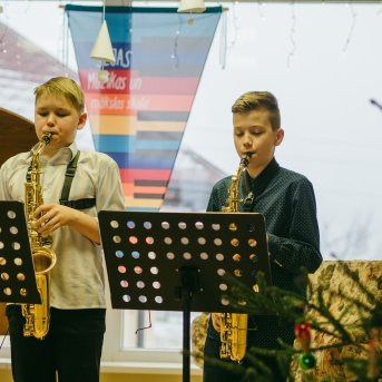 Ziemassvētki SMMS Pūtēju un klavieru nod. koncerts - 