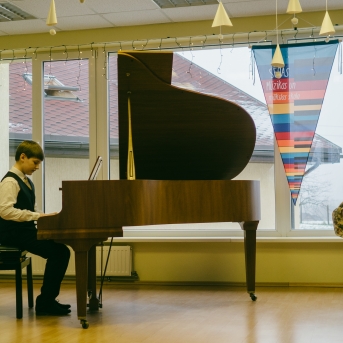 Ziemassvētki SMMS Pūtēju un klavieru nod. koncerts - 