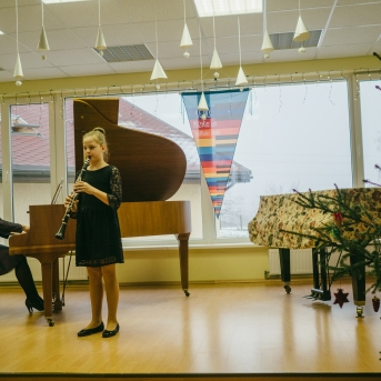 Ziemassvētki SMMS Pūtēju un klavieru nod. koncerts - 