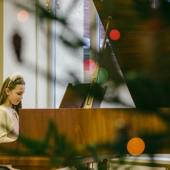 Ziemassvētki SMMS Pūtēju un klavieru nod. koncerts - 