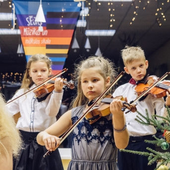 Stīgu nodaļas Ziemassvētki koncerts - 