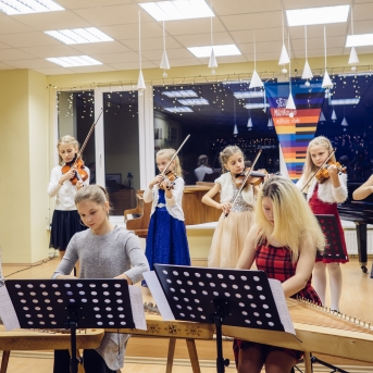 Stīgu nodaļas Ziemassvētki koncerts - 