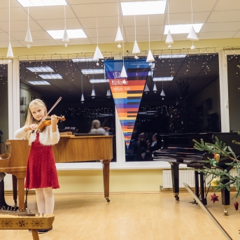 Stīgu nodaļas Ziemassvētki koncerts - 