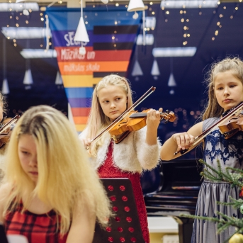 Stīgu nodaļas Ziemassvētki koncerts - 