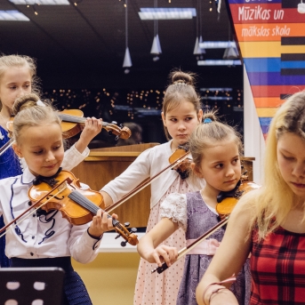 Stīgu nodaļas Ziemassvētki koncerts - 