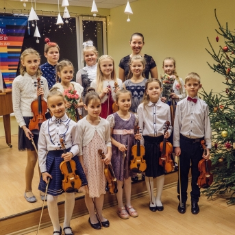 Stīgu nodaļas Ziemassvētki koncerts - 