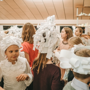 Ziemassvētki mākslas nodaļā - 