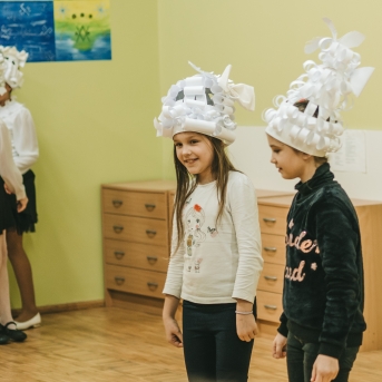 Ziemassvētki mākslas nodaļā - 