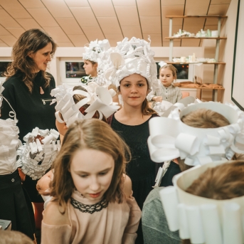 Ziemassvētki mākslas nodaļā - 