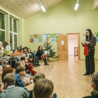 Ziemassvētki mākslas nodaļā - 