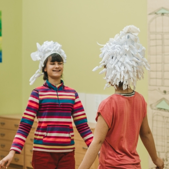 Ziemassvētki mākslas nodaļā - 