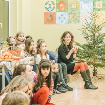 Ziemassvētki mākslas nodaļā - 