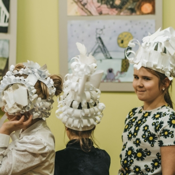 Ziemassvētki mākslas nodaļā - 