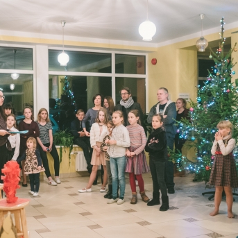 Ziemassvētki mākslas nodaļā - 