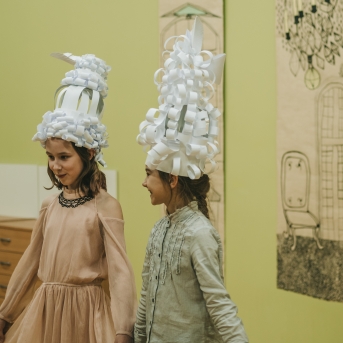 Ziemassvētki mākslas nodaļā - 