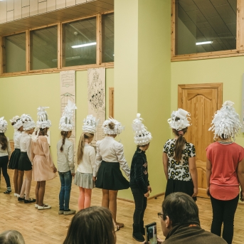 Ziemassvētki mākslas nodaļā - 