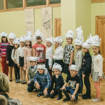 Ziemassvētki mākslas nodaļā - 