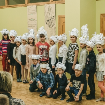 Ziemassvētki mākslas nodaļā - 