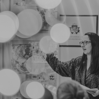 Ziemassvētki mākslas nodaļā - 