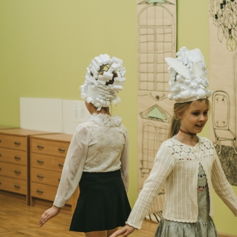 Ziemassvētki mākslas nodaļā - 