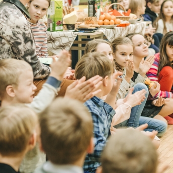 Ziemassvētki mākslas nodaļā - 