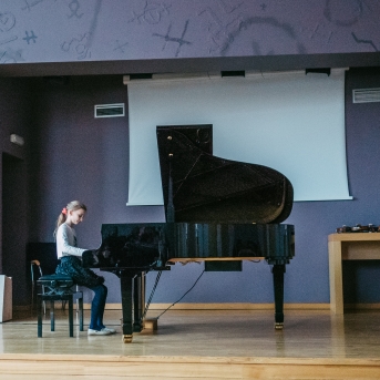 Ciemojamies Ādažos - 