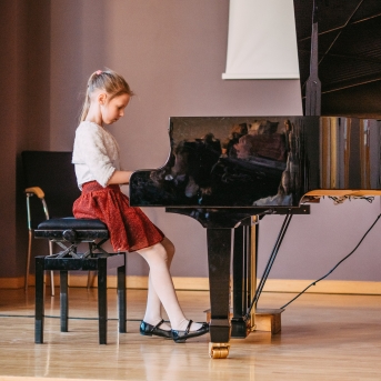 Ciemojamies Ādažos - 