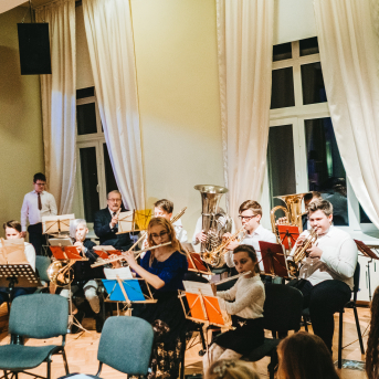 Ciemosjamies Līgatnē - 