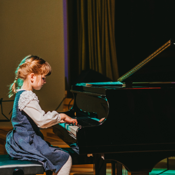 Ciemosjamies Līgatnē - 