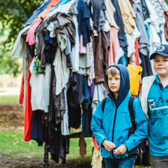 SMMS bauda mākslu - 