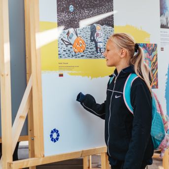 SMMS bauda mākslu - 