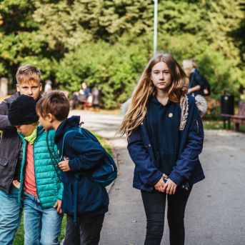 SMMS bauda mākslu - 