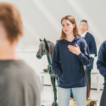 SMMS bauda mākslu - 