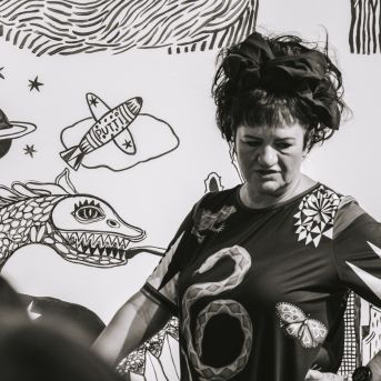 SMMS bauda mākslu - 