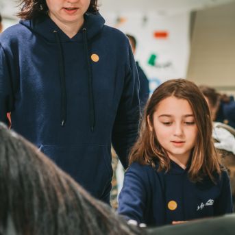 SMMS bauda mākslu - 