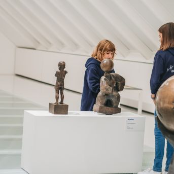 SMMS bauda mākslu - 