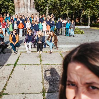 SMMS bauda mākslu - 